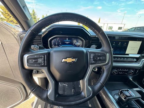 Used 2025 Chevrolet Silverado 1500 LTZ AWD/4WD image 20