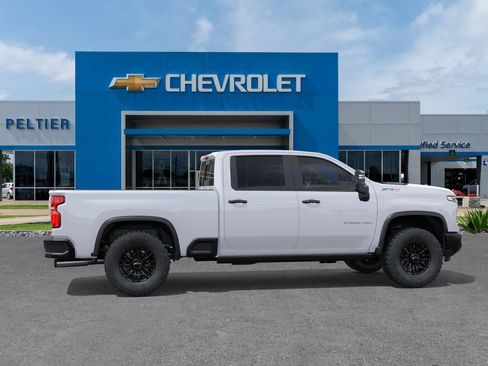 New 2026 Chevrolet Silverado 2500 ZR2 AWD/4WD image 5