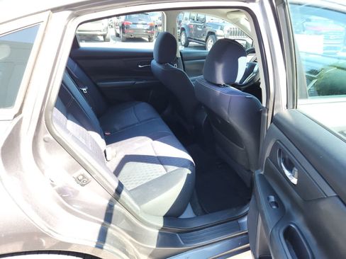 Used 2016 Nissan Altima 2.5 image 23