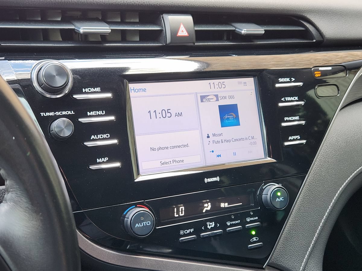 Used 2020 Toyota Camry SE FWD image 33