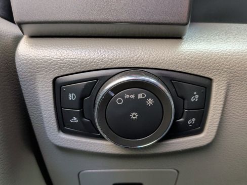 Used 2016 Ford F150 XLT w/ Equipment Group 302A Luxury image 26