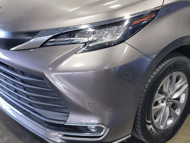 Used 2022 Toyota Sienna XLE FWD image 8