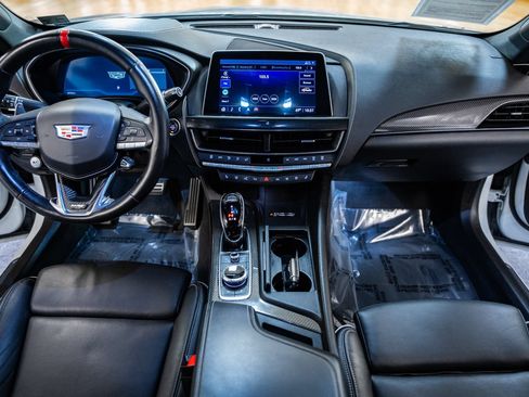 Used 2022 Cadillac CT5 V Blackwing w/ Carbon Fiber Package 2 RWD image 17