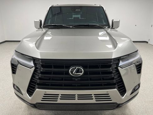 Used 2025 Lexus GX 550 w/ Accessory Package (2T) AWD/4WD image 3