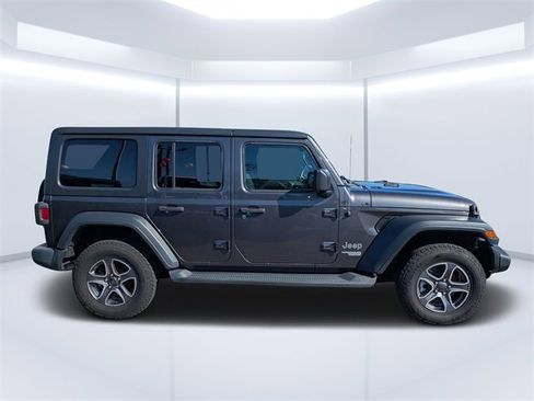 Used 2020 Jeep Wrangler Unlimited Sport S image 2