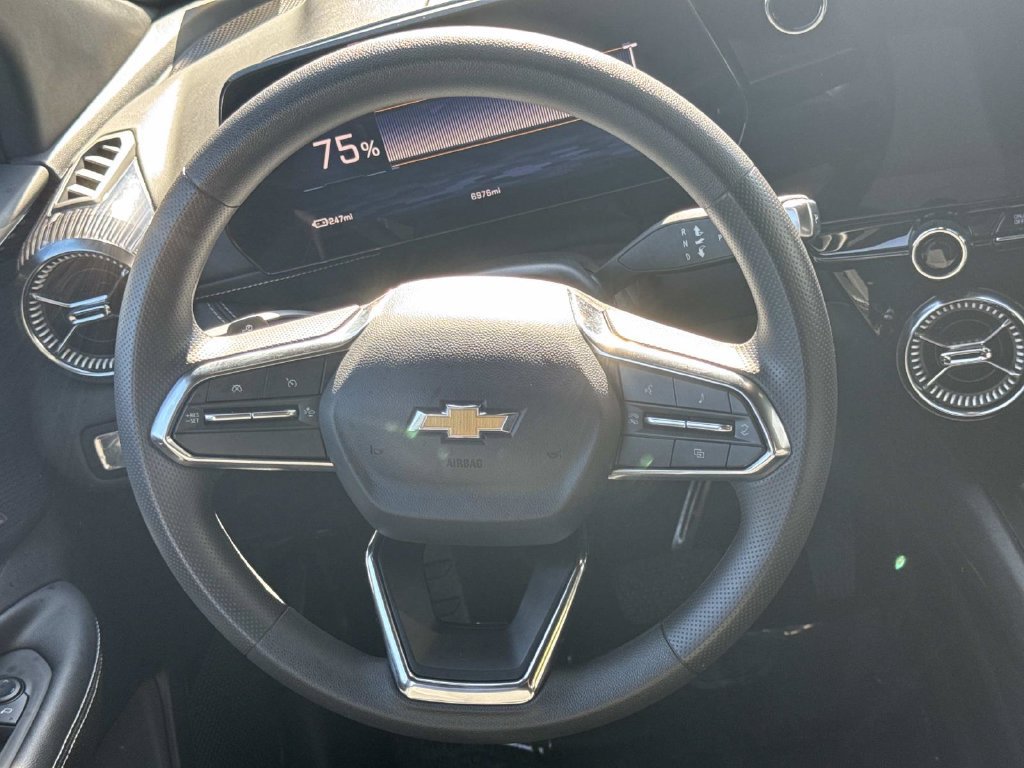 Used 2026 Chevrolet Blazer EV LT FWD image 9