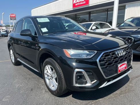 Used 2024 Audi Q5 2.0T Premium w/ Convenience Package AWD/4WD image 2