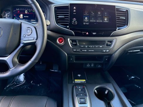 Certified 2024 Honda Passport TrailSport image 26