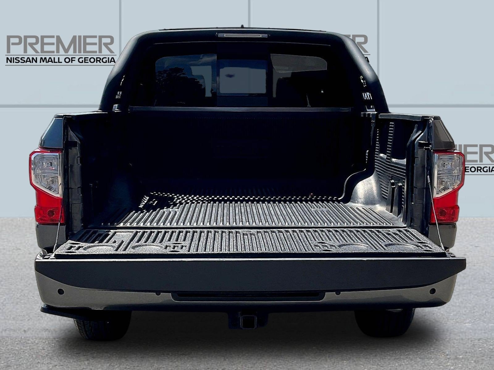 Certified 2024 Nissan Titan SV w/ SV Convenience Package AWD/4WD image 9
