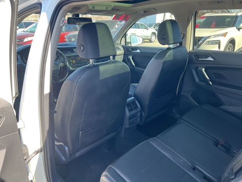 Used 2019 Volkswagen Tiguan SE image 10
