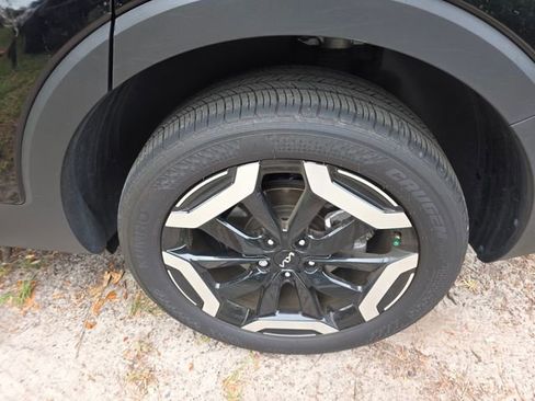 Certified 2024 Kia Telluride S w/ S Sunroof Package FWD image 9