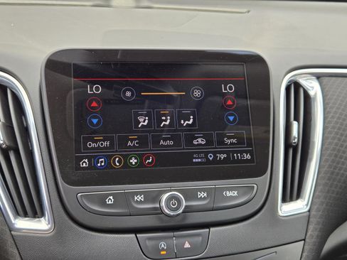 Used 2021 Chevrolet Malibu LT image 10