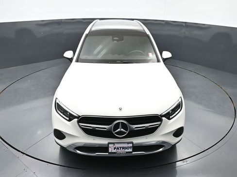 Used 2025 Mercedes-Benz GLC 300 4MATIC image 40