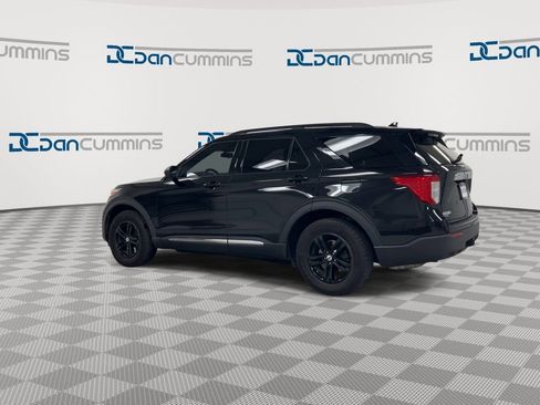Used 2020 Ford Explorer XLT w/ Comfort Package image 6