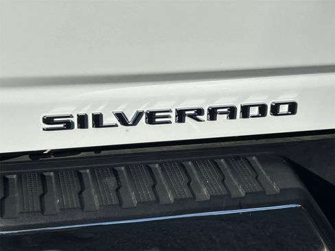Used 2024 Chevrolet Silverado 2500 LT image 7