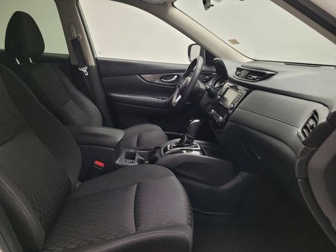 Used 2020 Nissan Rogue SV FWD image 21