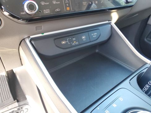 New 2026 Kia Carnival LXS image 20