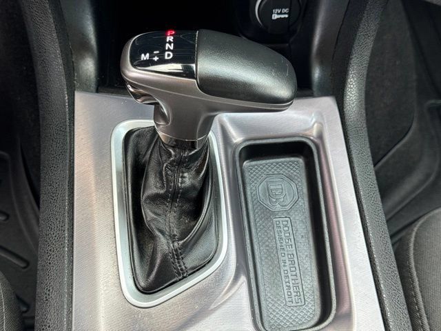 Used 2019 Dodge Charger SXT w/ Cold Weather Package AWD/4WD image 39