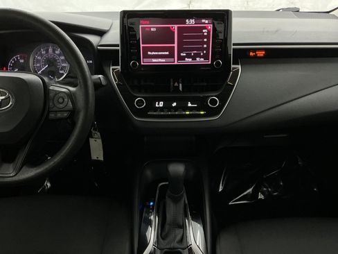 Used 2021 Toyota Corolla LE FWD image 29