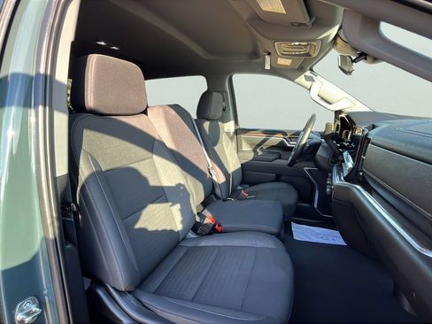 Used 2025 Chevrolet Silverado 1500 LT image 21