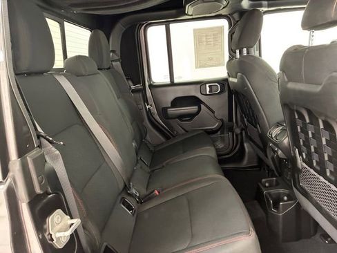 Used 2022 Jeep Gladiator Rubicon w/ LED Lighting Group AWD/4WD image 16