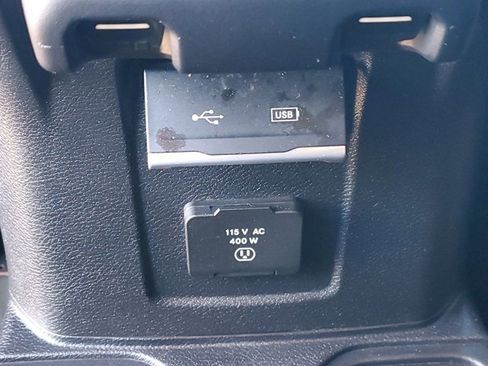 Used 2020 Jeep Gladiator Overland image 15