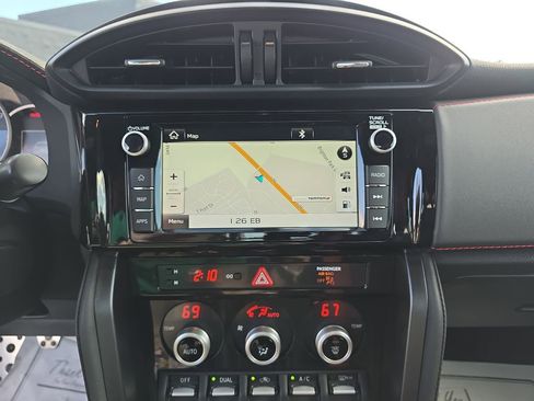 Used 2018 Subaru BRZ tS image 25