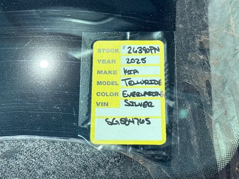 Used 2023 Kia Telluride EX X-Line AWD/4WD image 3