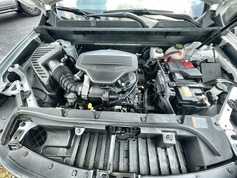 Used 2023 GMC Acadia AT4 w/ Technology Package AWD/4WD image 30