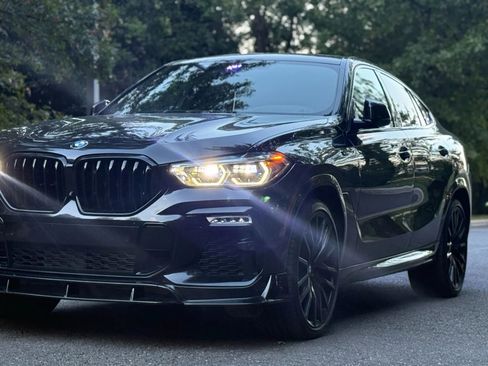 Used 2021 BMW X6 xDrive40i w/ Executive Package image 2