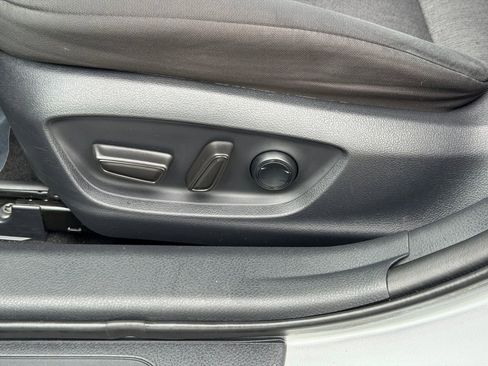 Used 2019 Toyota Camry LE FWD image 14