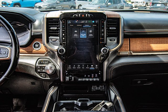 Used 2023 RAM 1500 Limited AWD/4WD image 11