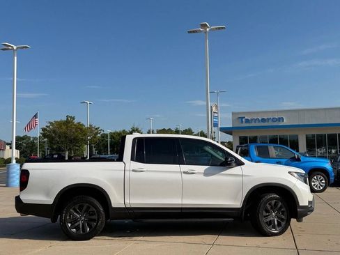 Used 2023 Honda Ridgeline Sport image 5