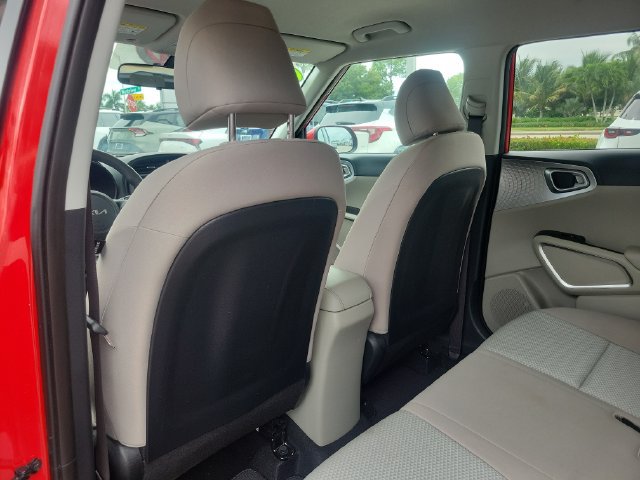 Certified 2024 Kia Soul LX FWD image 11