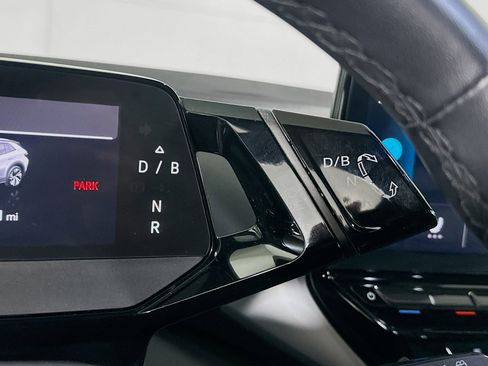 Used 2023 Volkswagen ID.4 Pro S Plus image 24