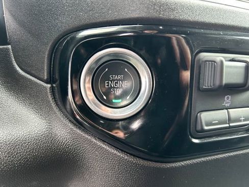 Used 2025 Chevrolet Silverado 2500 LT image 25