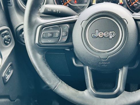 Used 2020 Jeep Gladiator Sport w/ Quick Order Package 24S AWD/4WD image 12