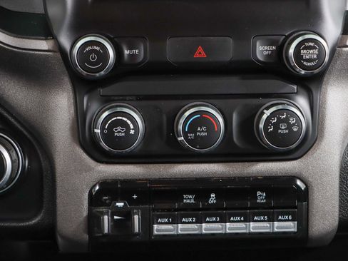 Used 2020 RAM 2500 Tradesman w/ Chrome Appearance Group image 21