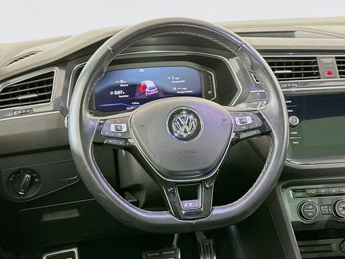 Used 2021 Volkswagen Tiguan SEL Premium R-Line image 18