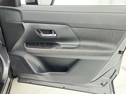 Used 2025 Nissan Kicks SV FWD image 25