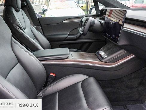 Used 2022 Tesla Model X image 12