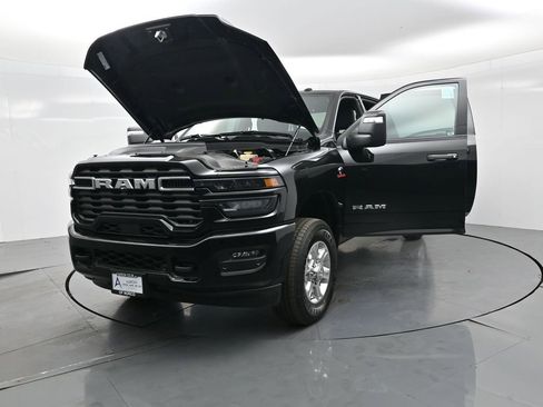 New 2026 RAM 2500 Big Horn AWD/4WD image 38