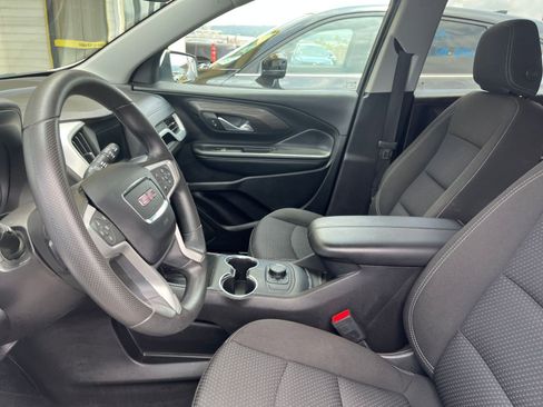 Used 2024 GMC Terrain SLE FWD image 27