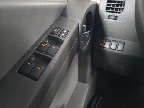 Used 2008 Nissan Xterra S image 36