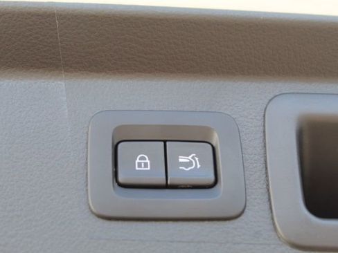 Certified 2025 MAZDA CX-50 AWD 2.5 S w/ Premium Package image 43