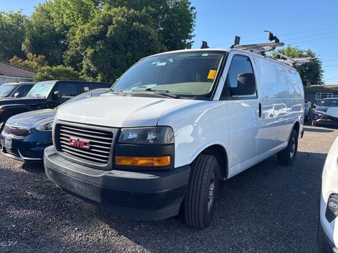 Used 2022 GMC Savana 2500 w/ Driver Convenience Package RWD image 2