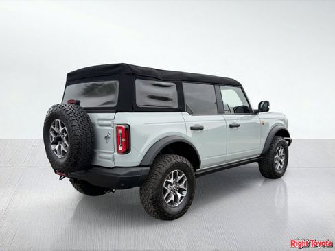 Used 2024 Ford Bronco Badlands AWD/4WD image 7