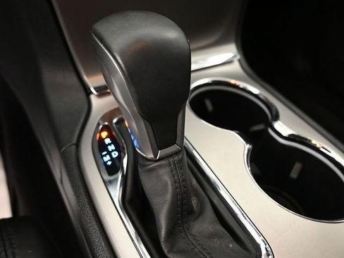 Used 2019 Jeep Grand Cherokee Altitude image 36