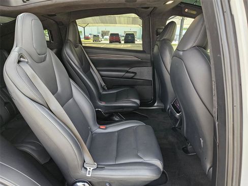 Used 2022 Tesla Model X AWD/4WD image 23