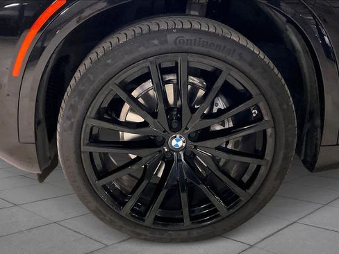Certified 2024 BMW X5 xDrive40i w/ M Sport Package image 11